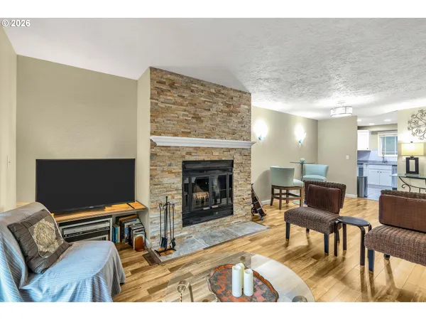 $235,000 | 29700 Southwest Courtside Drive, Unit 36, Wilsonville, OR 97070