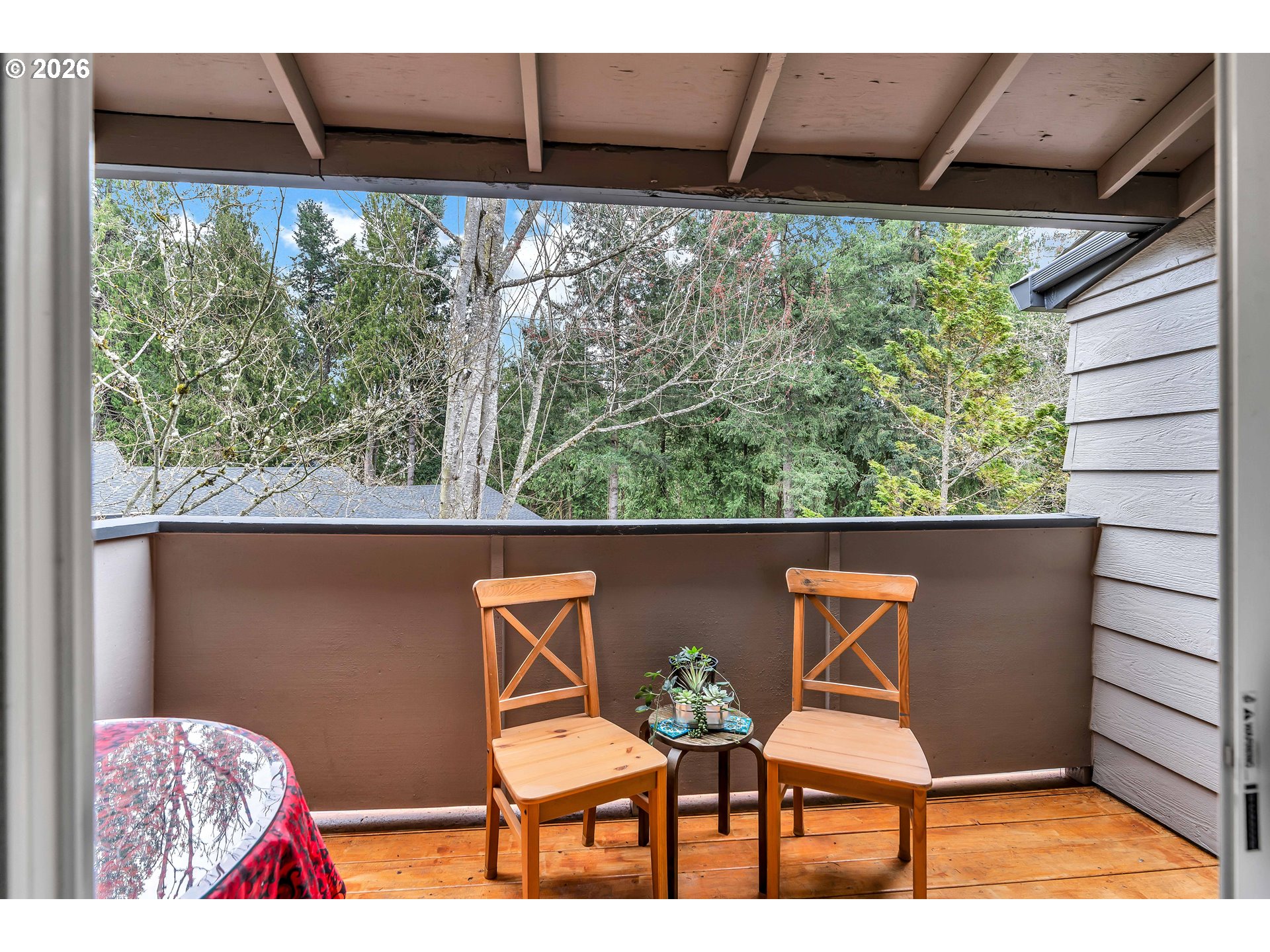 29700 Southwest Courtside Drive, Unit 36 Wilsonville, OR 97070 - Photo 14 of 40 a outdoor view with sitting space