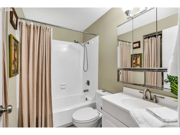 $235,000 | 29700 Southwest Courtside Drive, Unit 36, Wilsonville, OR 97070