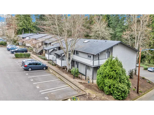 $235,000 | 29700 Southwest Courtside Drive, Unit 36, Wilsonville, OR 97070