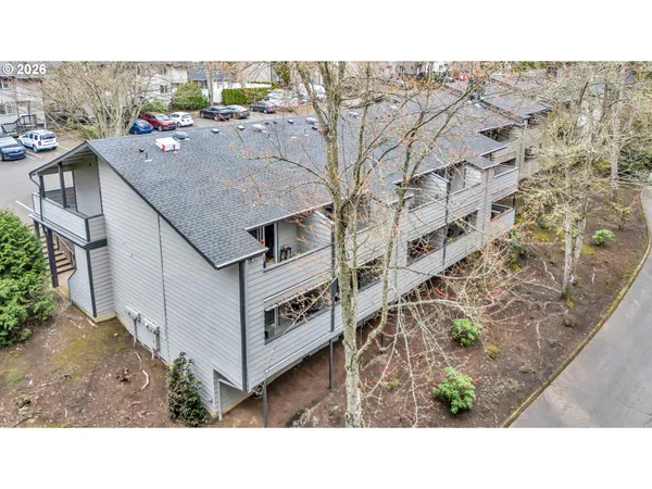 $235,000 | 29700 Southwest Courtside Drive, Unit 36, Wilsonville, OR 97070