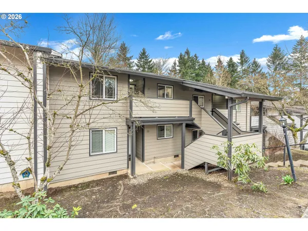 $235,000 | 29700 Southwest Courtside Drive, Unit 36, Wilsonville, OR 97070