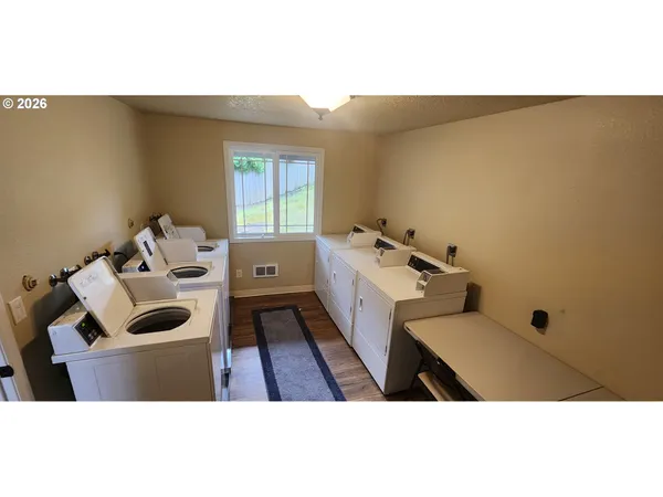 $235,000 | 29700 Southwest Courtside Drive, Unit 36, Wilsonville, OR 97070