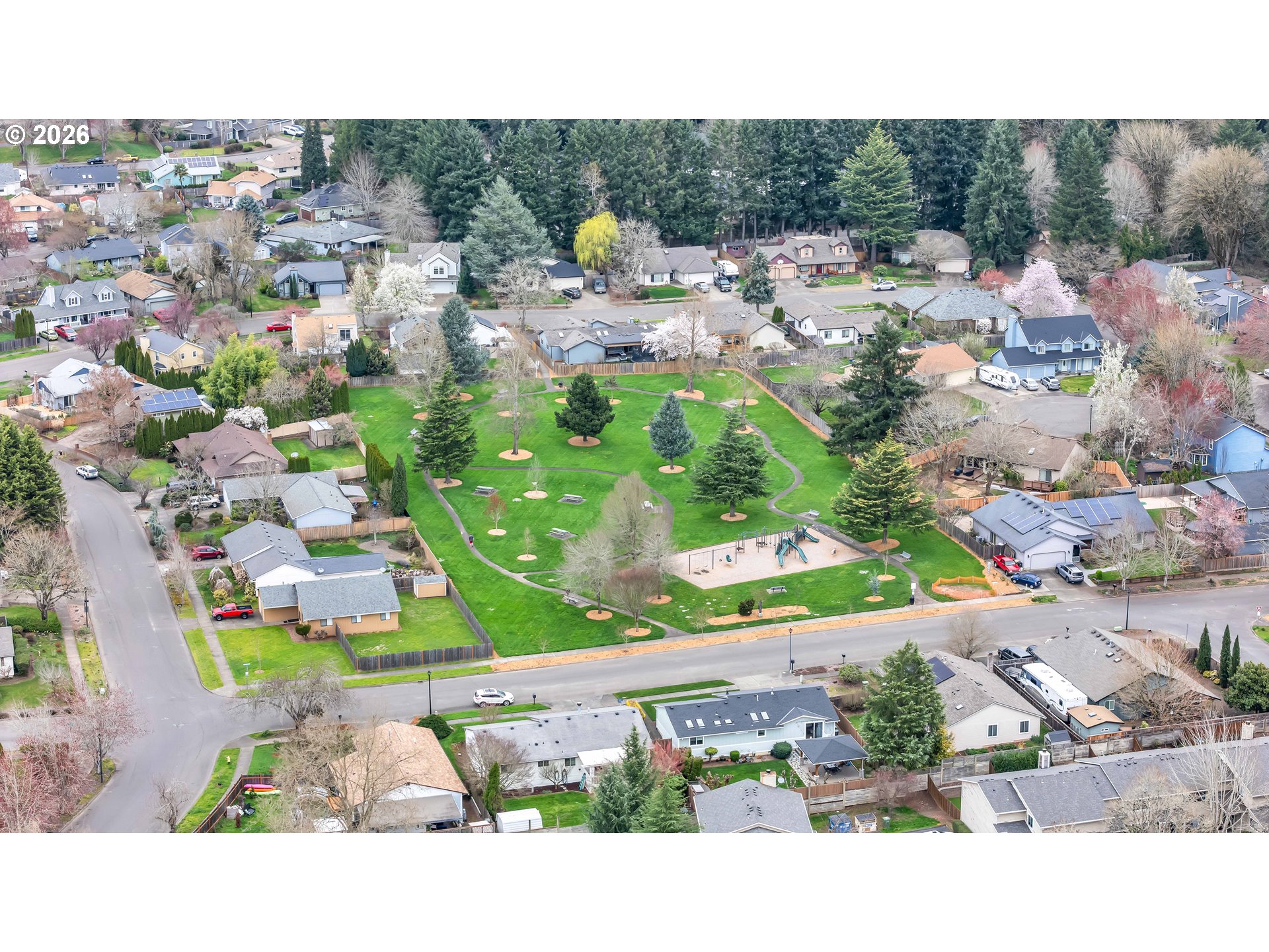 29700 Southwest Courtside Drive, Unit 36 Wilsonville, OR 97070 - Photo 36 of 40 a picture of a city