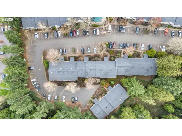 $235,000 | 29700 Southwest Courtside Drive, Unit 36, Wilsonville, OR 97070