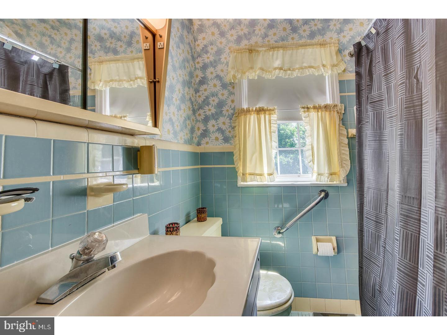 19 Merion Road Cherry Hill, NJ 08002 - Photo 12 of 19