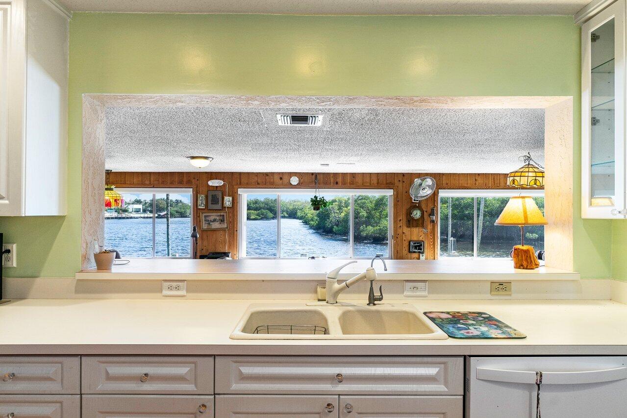 2 Inlet Cay Drive Ocean Ridge, FL 33435 - Photo 10 of 22 a view of counter top