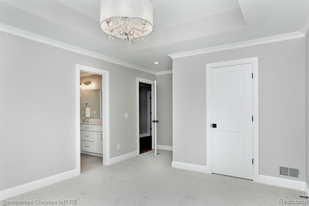 2043 Yorkshire Road Birmingham, MI 48009 - Photo 44 of 65 Gallery Image 44
