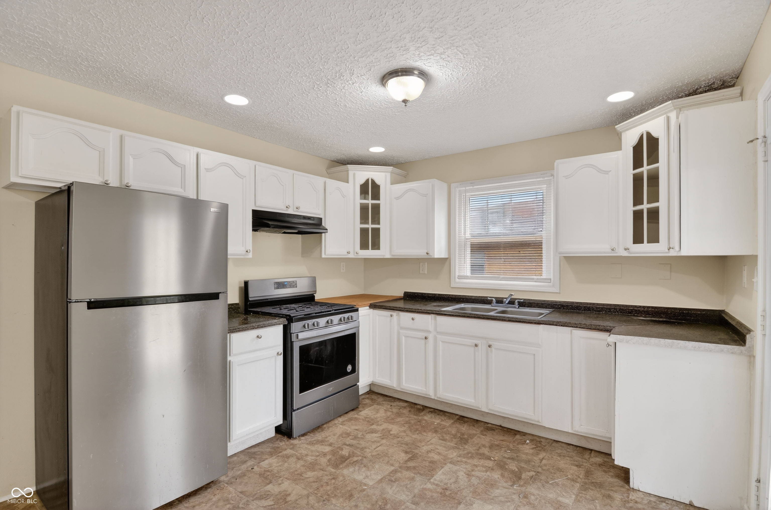 4231 Thompson Road Indianapolis, IN 46237 - Photo 9 of 40
