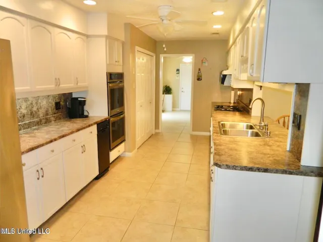 $299,900 | 7922 Lanai Place, Diamondhead, MS 39525