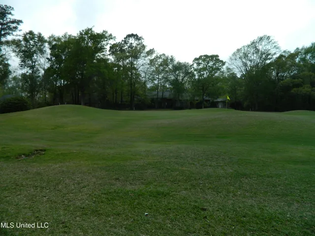 $299,900 | 7922 Lanai Place, Diamondhead, MS 39525