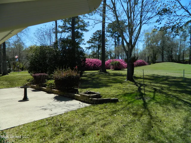 $299,900 | 7922 Lanai Place, Diamondhead, MS 39525