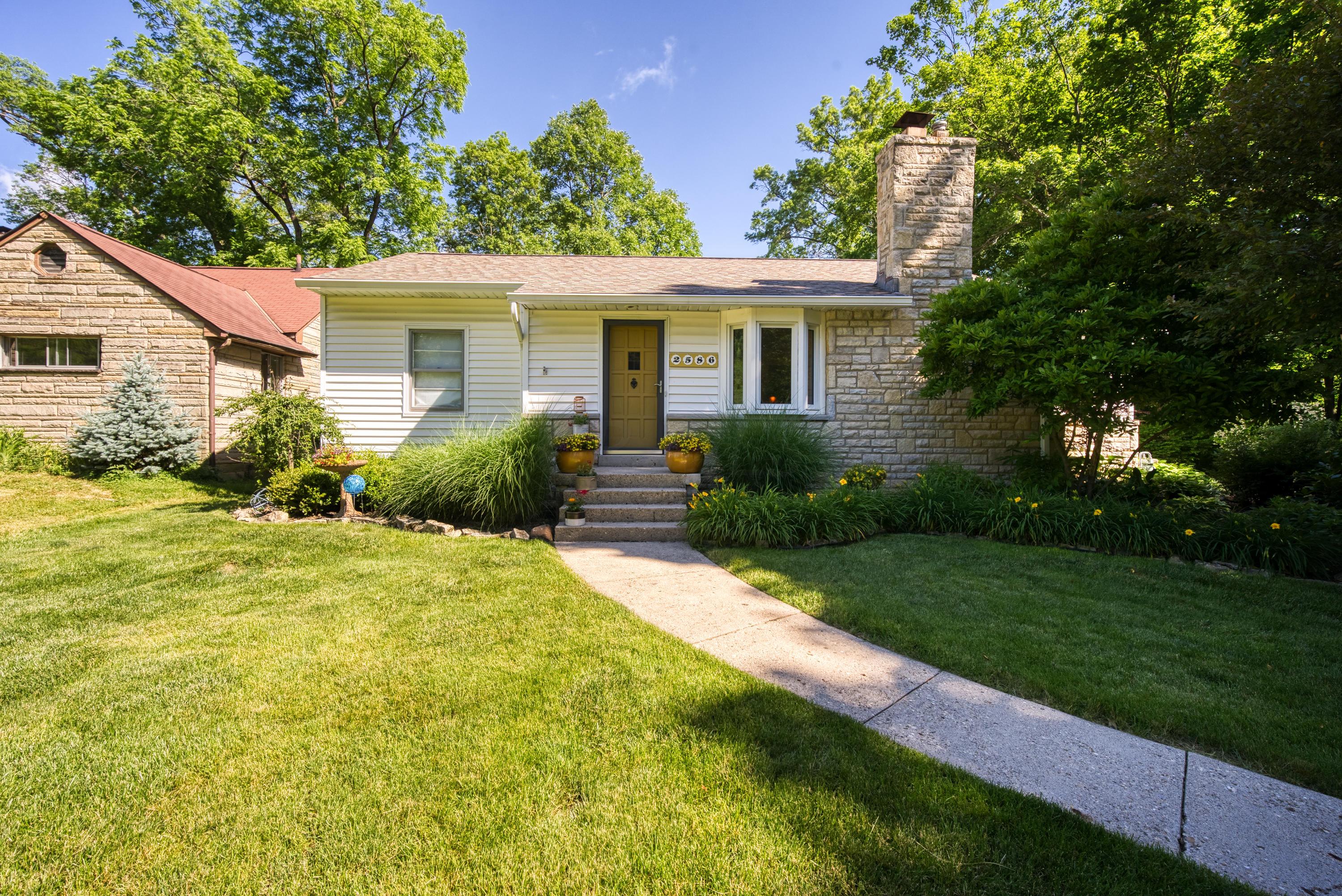 2586 Minerva Lake Road Columbus, OH 43231 - Photo 2 of 69 Gallery Image 2
