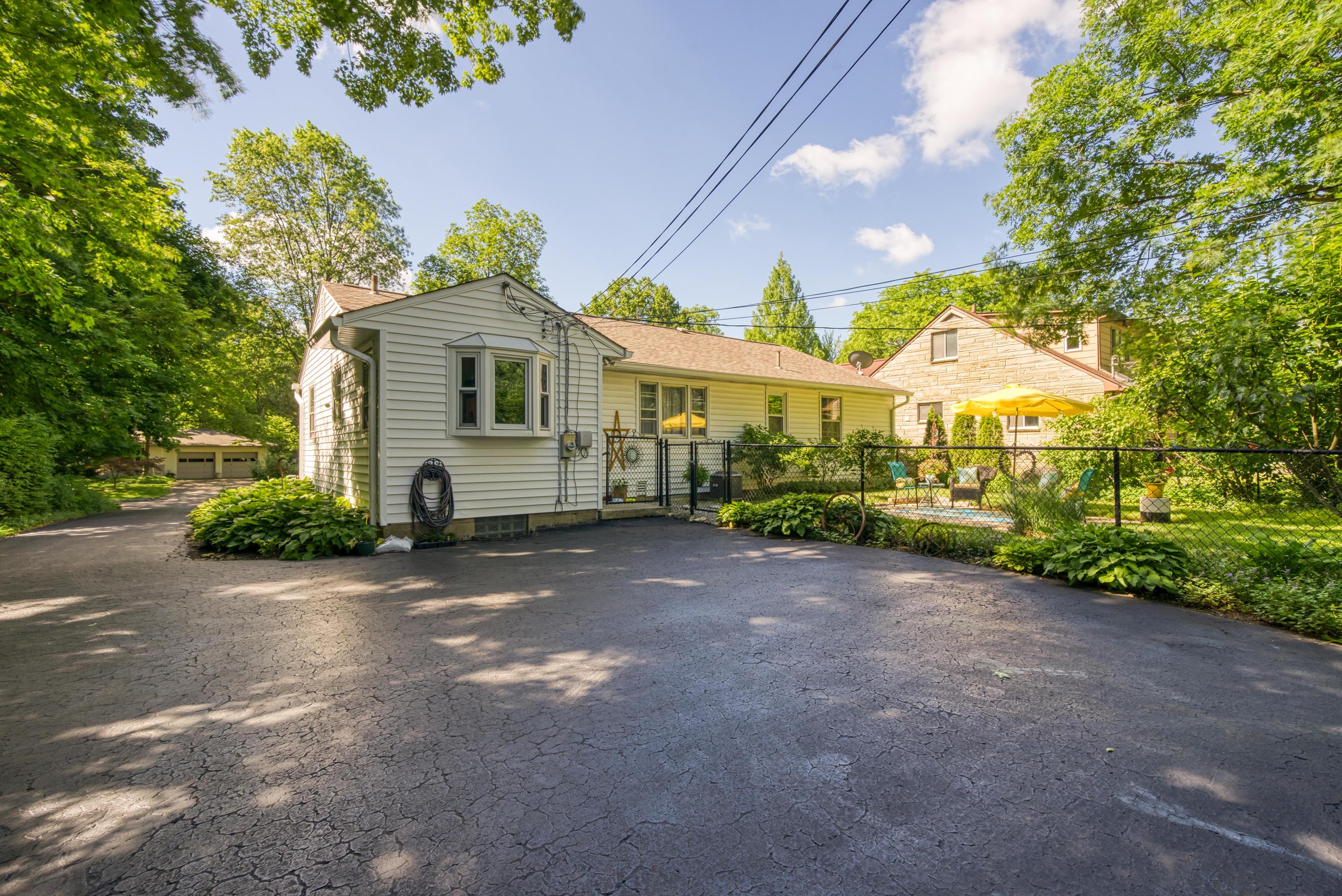 2586 Minerva Lake Road Columbus, OH 43231 - Photo 47 of 69 Gallery Image 47