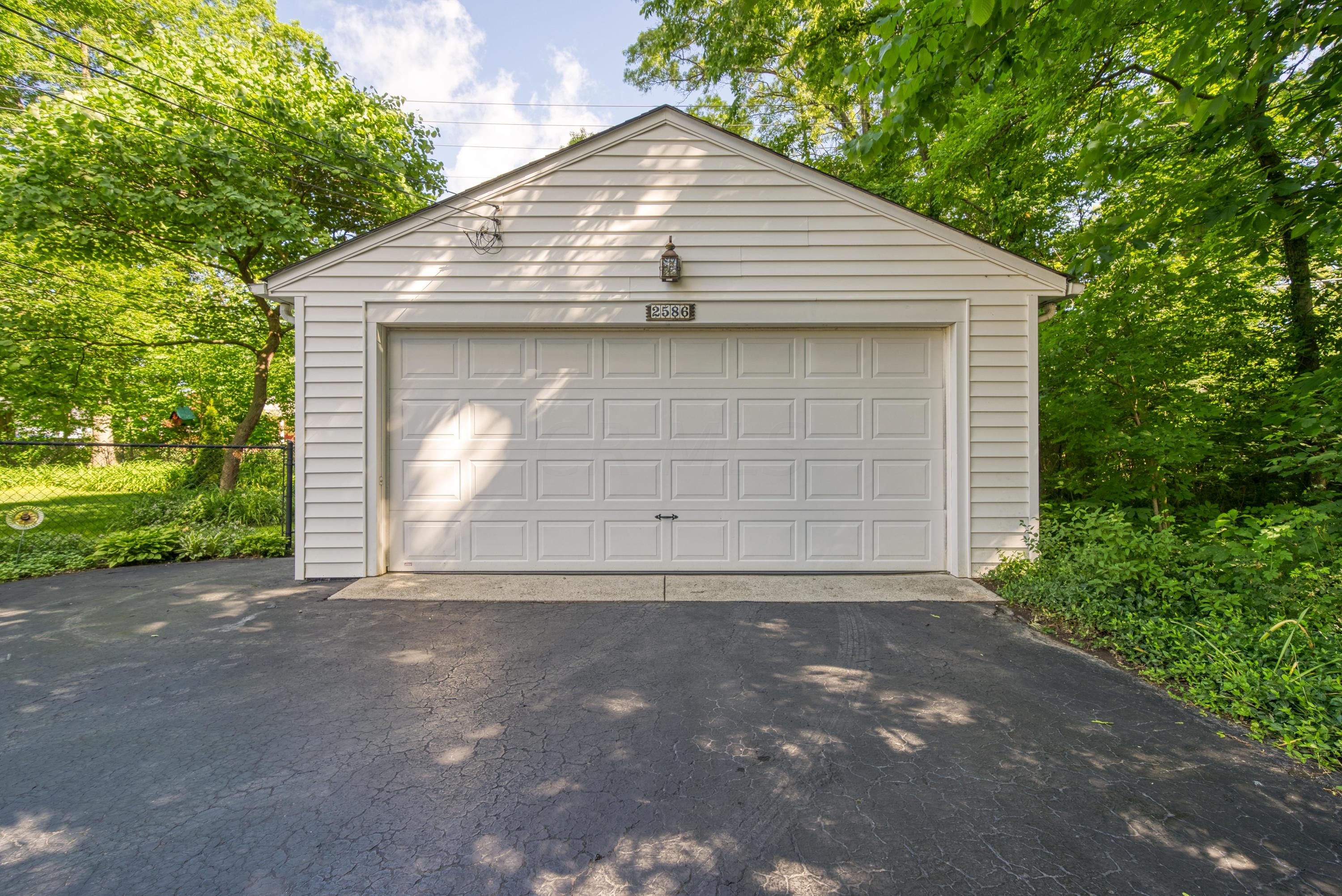 2586 Minerva Lake Road Columbus, OH 43231 - Photo 50 of 69 Gallery Image 50