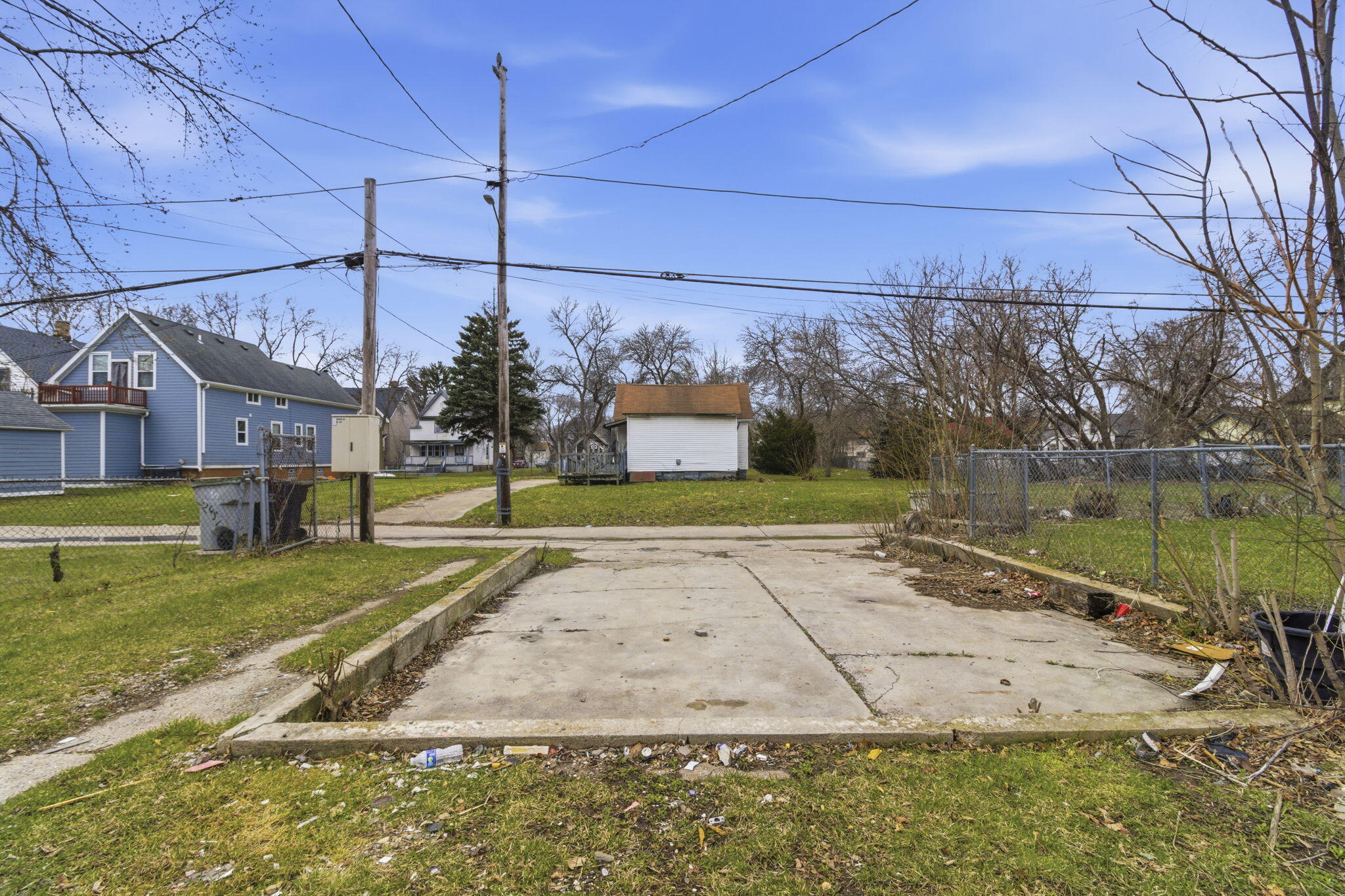 2453 North 15th Street Milwaukee, WI 53206 - Photo 33 of 33 33-web-or-mls-IMG_9240