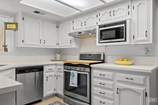 $425,000 | Undisclosed Address, Bakersfield, CA 93306