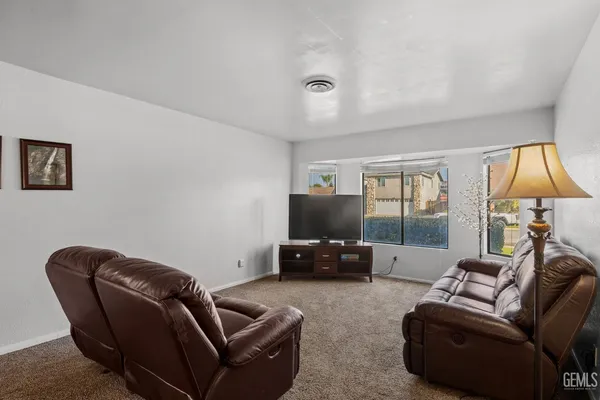 $425,000 | Undisclosed Address, Bakersfield, CA 93306