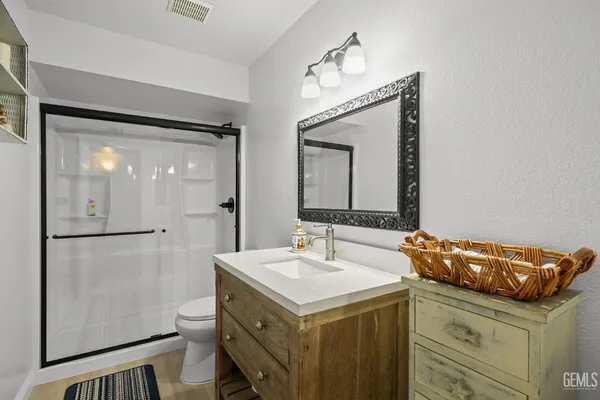 $425,000 | Undisclosed Address, Bakersfield, CA 93306