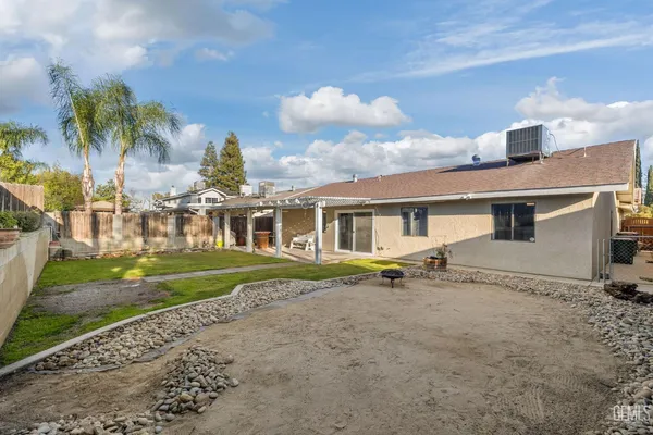 $425,000 | Undisclosed Address, Bakersfield, CA 93306