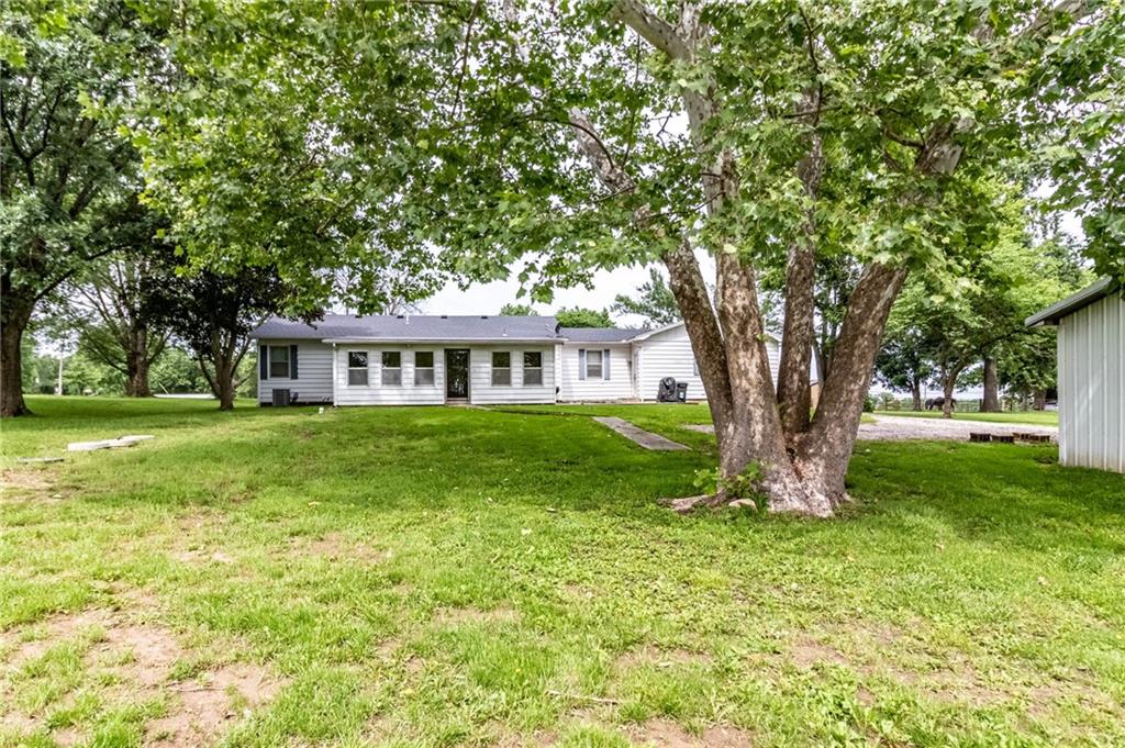 237 Northwest 21 Road Warrensburg, MO 64093 - Photo 9 of 25
