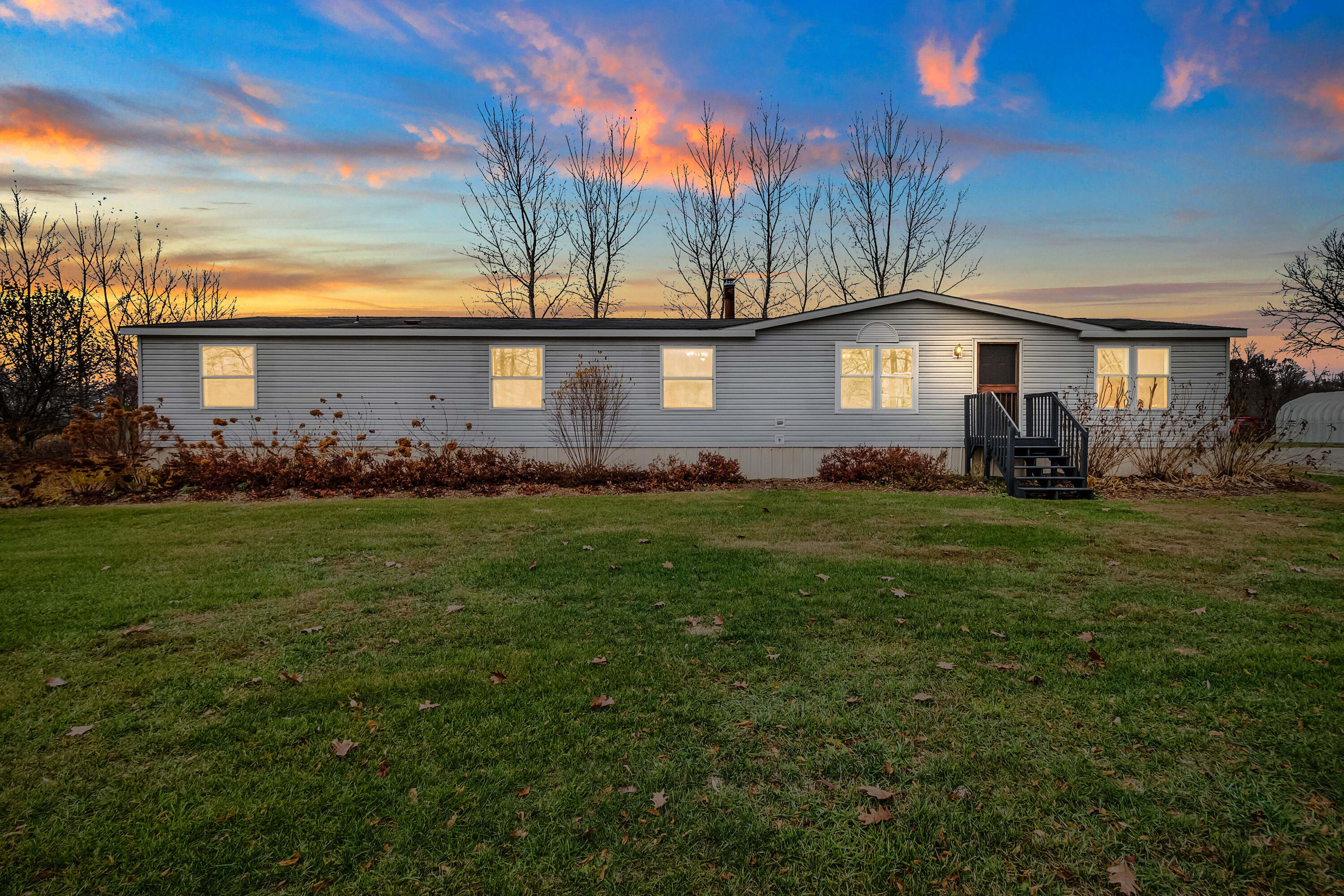 7550 Carncross Road Pittsford, MI 49271 - Photo 2 of 63 16