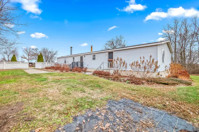 $259,000 | 7550 Carncross Road, Pittsford, MI 49271