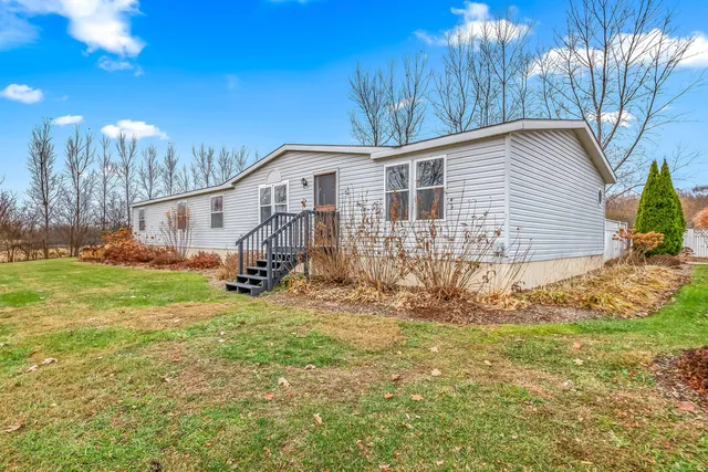 $259,000 | 7550 Carncross Road, Pittsford, MI 49271