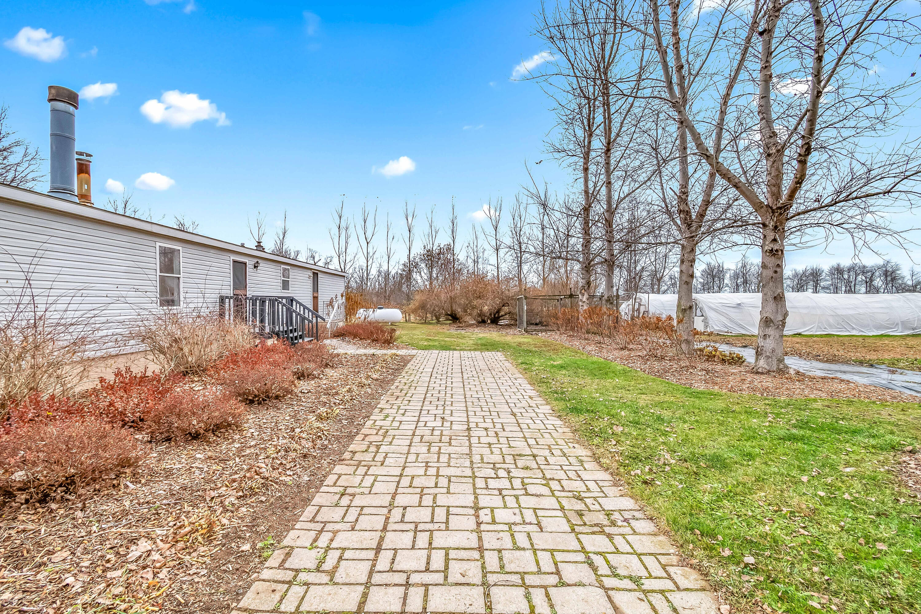 7550 Carncross Road Pittsford, MI 49271 - Photo 10 of 63 22