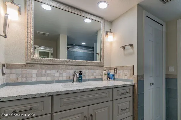 $2,850 | 85 South Atlantic Avenue, Unit 302, Cocoa Beach, FL 32931