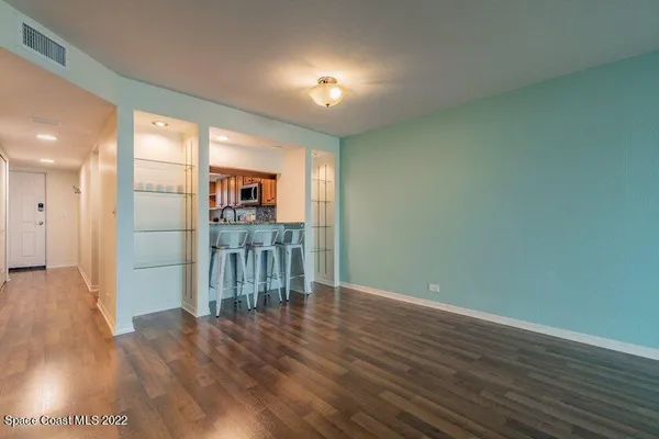 $2,850 | 85 South Atlantic Avenue, Unit 302, Cocoa Beach, FL 32931