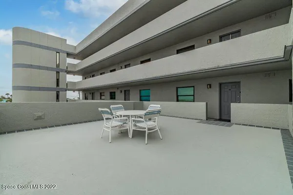 $2,850 | 85 South Atlantic Avenue, Unit 302, Cocoa Beach, FL 32931