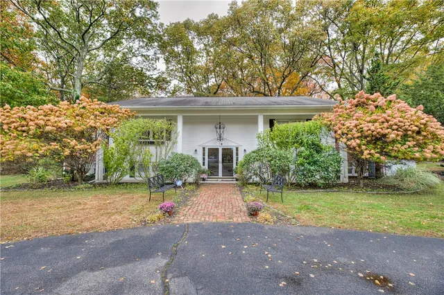 $824,900 | 181 Heritage Drive, Warwick, RI 02818