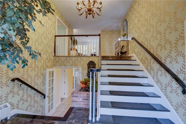 $824,900 | 181 Heritage Drive, Warwick, RI 02818