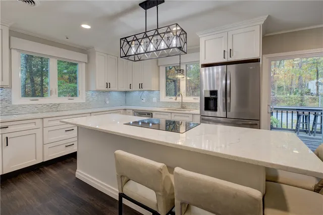 $824,900 | 181 Heritage Drive, Warwick, RI 02818