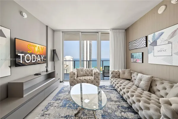 $6,000 | South Central Beach, Hollywood, FL 33019