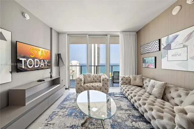 $6,000 | South Central Beach, Hollywood, FL 33019