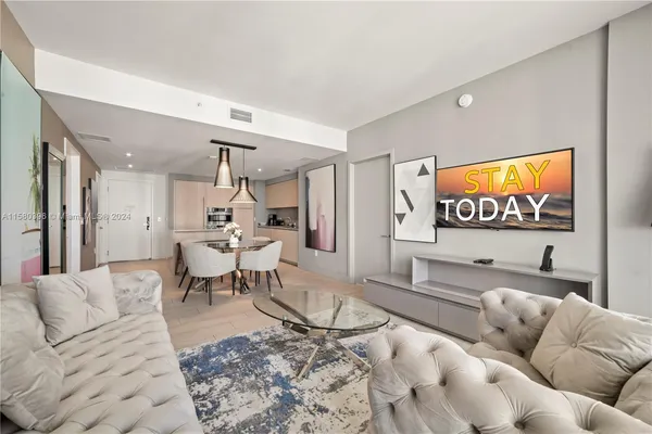 $6,000 | South Central Beach, Hollywood, FL 33019