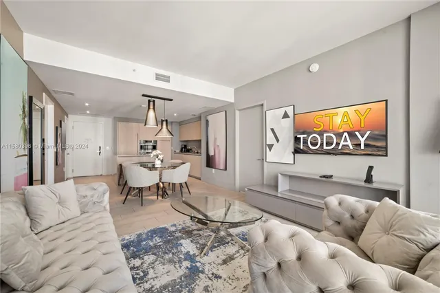 $6,000 | South Central Beach, Hollywood, FL 33019