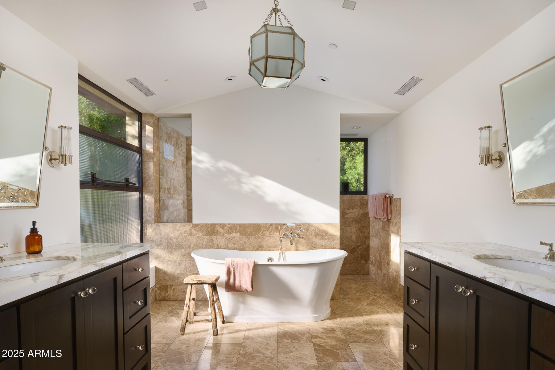 514 West Rose Lane Phoenix, AZ 85013 - Photo 30 of 64 Primary Bathroom