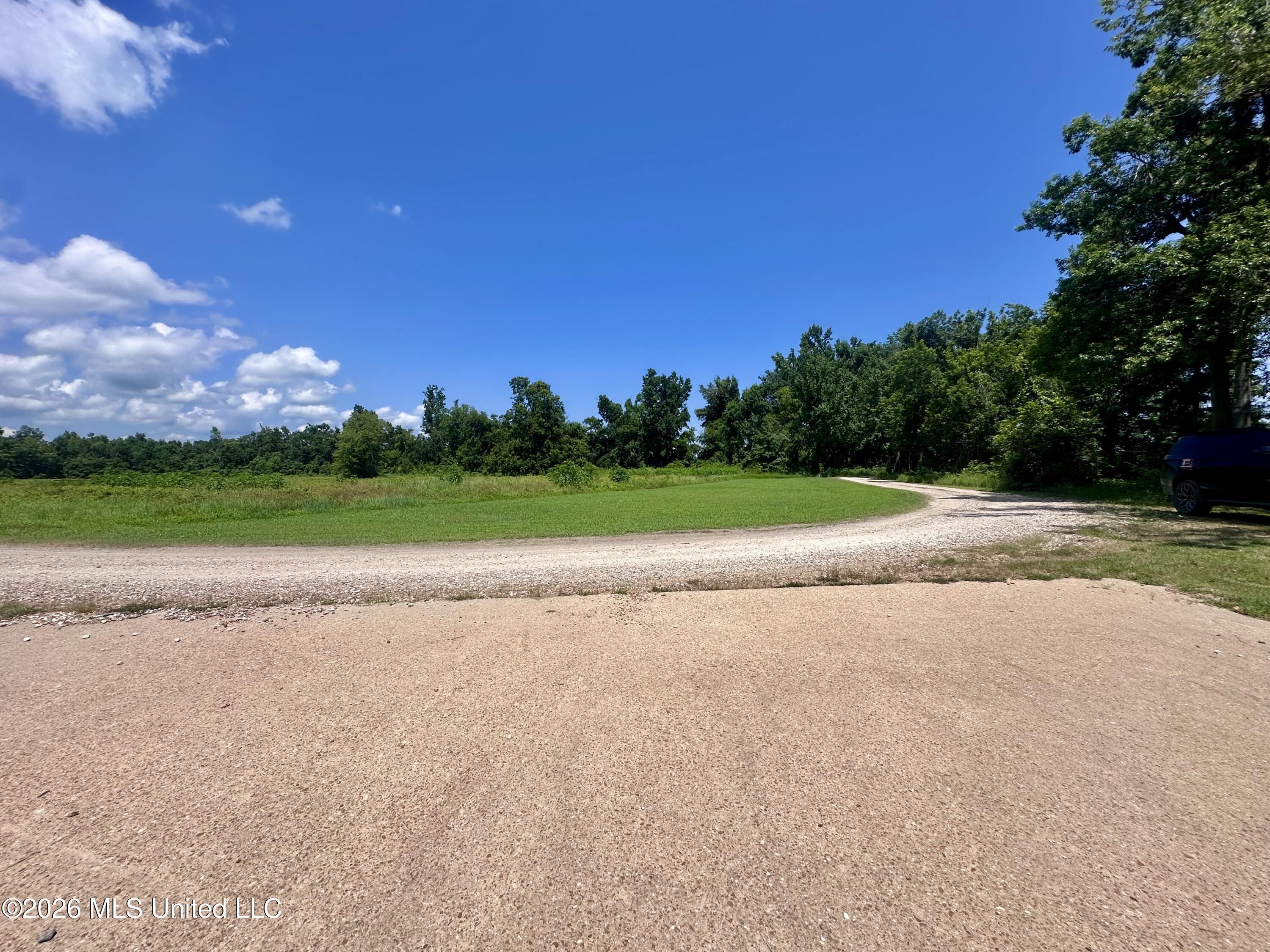 162 Shoemake Road Yazoo City, MS 39194 - Photo 5 of 29 IMG_8051
