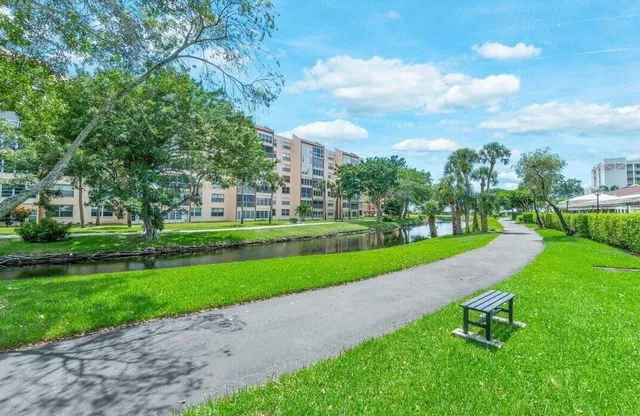 a view of entryway front of house