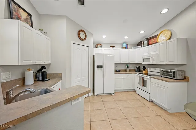 $4,800 | 1831 Southeast Van Loon Terrace, Cape Coral, FL 33990