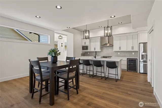 $749,900 | 910 Racine Spgs Drive, Wenatchee, WA 98801