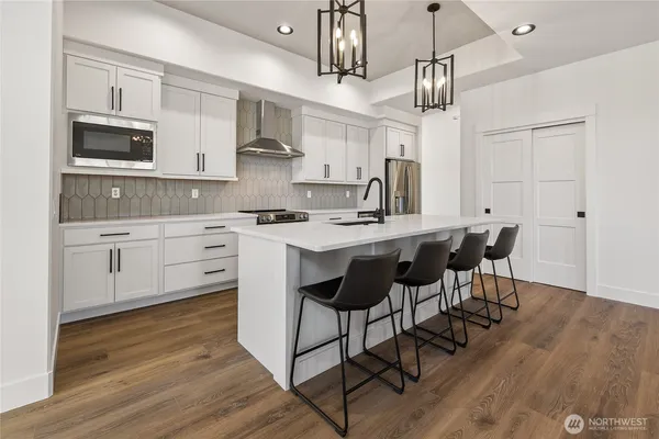 $699,900 | 910 Racine Spgs Drive, Wenatchee, WA 98801
