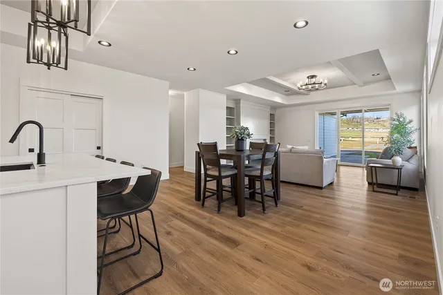 $749,900 | 910 Racine Spgs Drive, Wenatchee, WA 98801