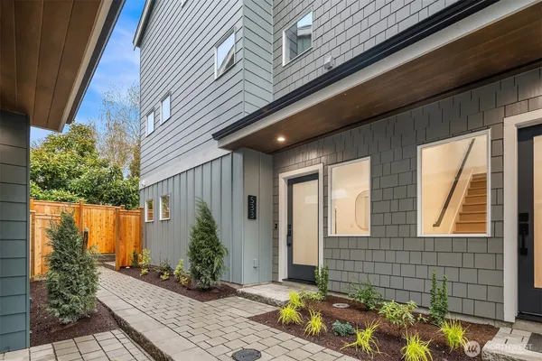 $1,274,900 | 533 North 70th Street, Seattle, WA 98103