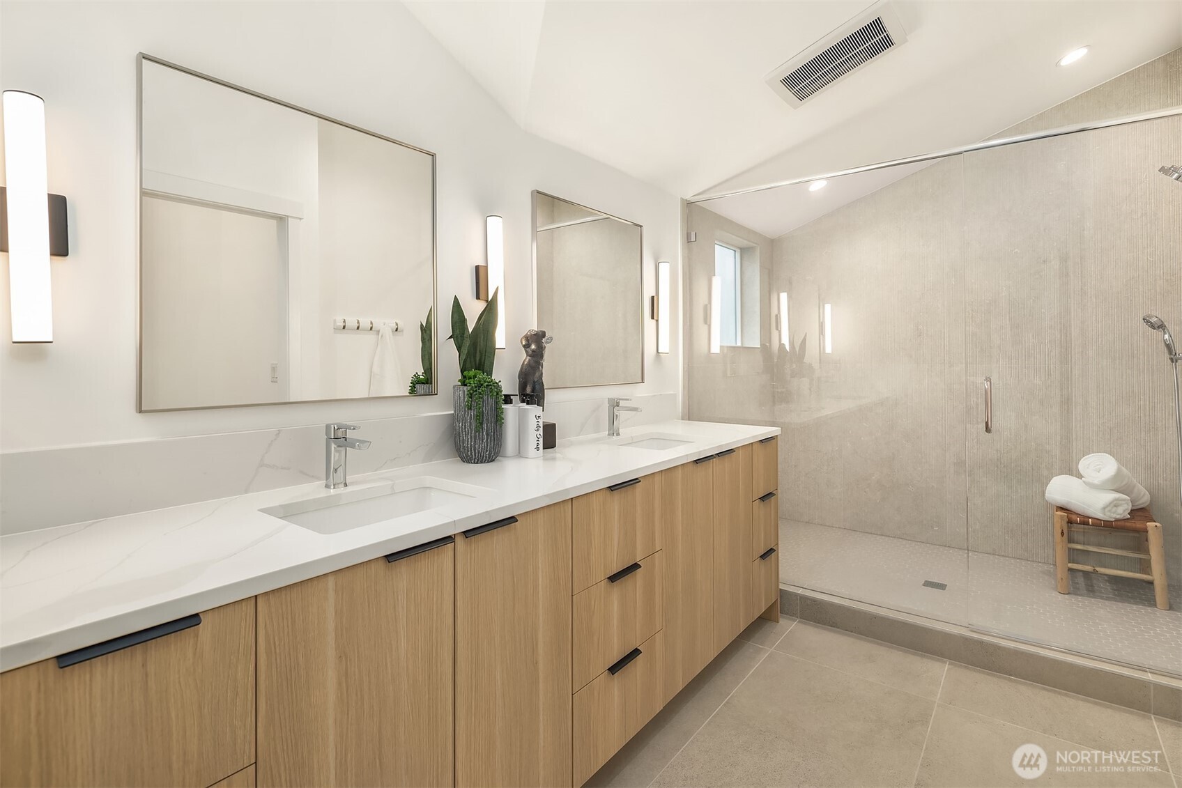 533 North 70th Street Seattle, WA 98103 - Photo 16 of 29