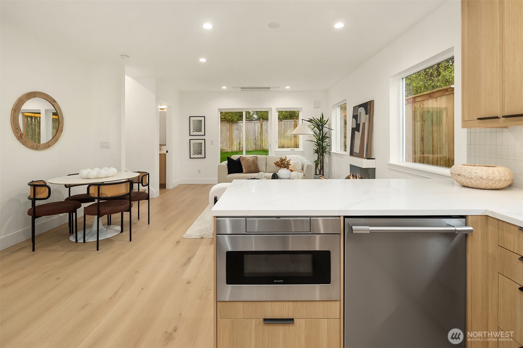 533 North 70th Street Seattle, WA 98103 - Photo 5 of 29