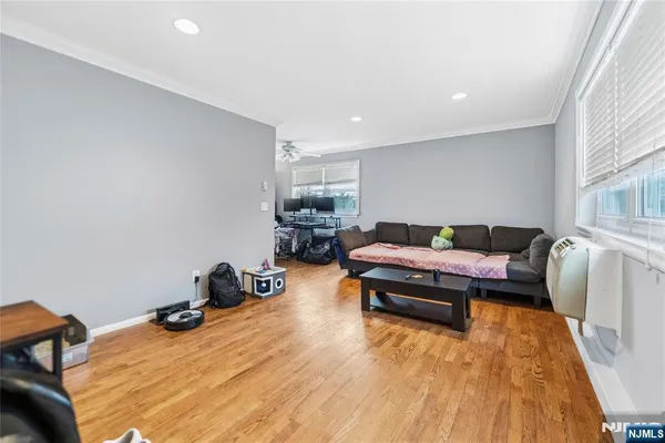 $285,000 | 162 Belleville Avenue, Unit 1A, Bloomfield, NJ 07003